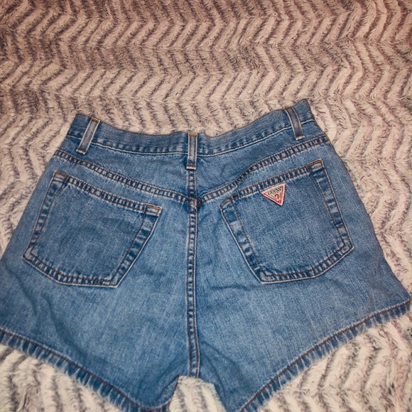 Guess jean shorts - Picture 3 of 3